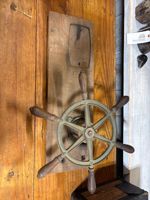 BOAT STEERING WHEEL ON BOARD