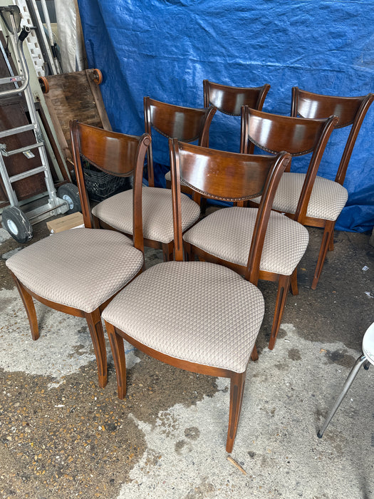 SET OF SIX UPHOLSTERED SEAT CHAIRS WITH SABER LEG