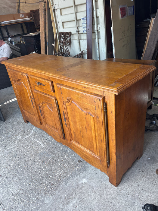 RUSTIC OAK SERVER WITH BARREL HINGES