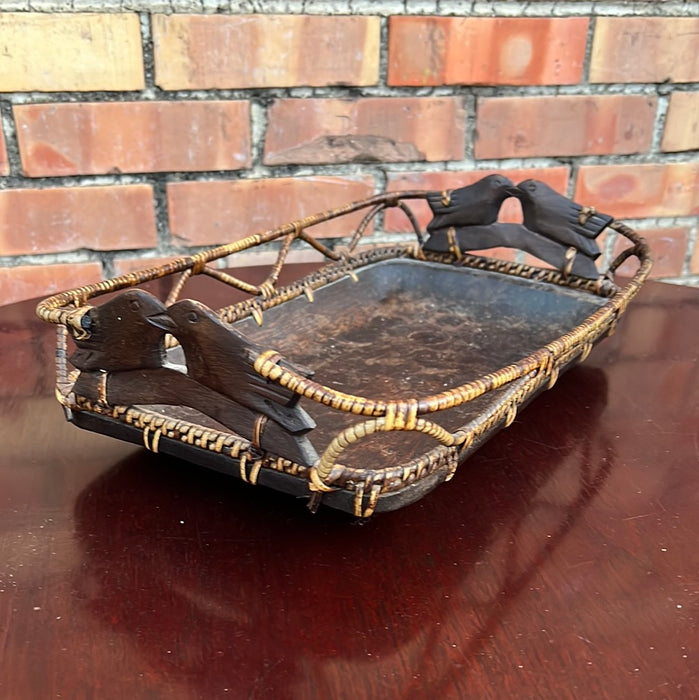 WOOD BOTTOM BASKET TRAY WITH CARVED BIRDS