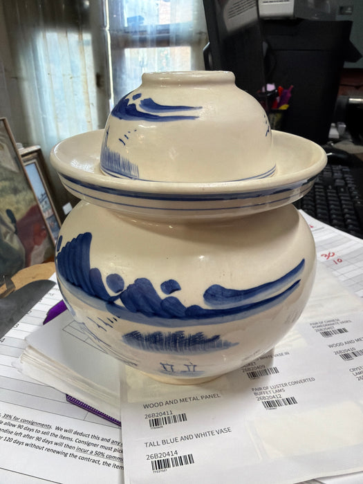 BLUE AND WHITE CHINA TEA JAR AND BOWL TOP - AS FOUND