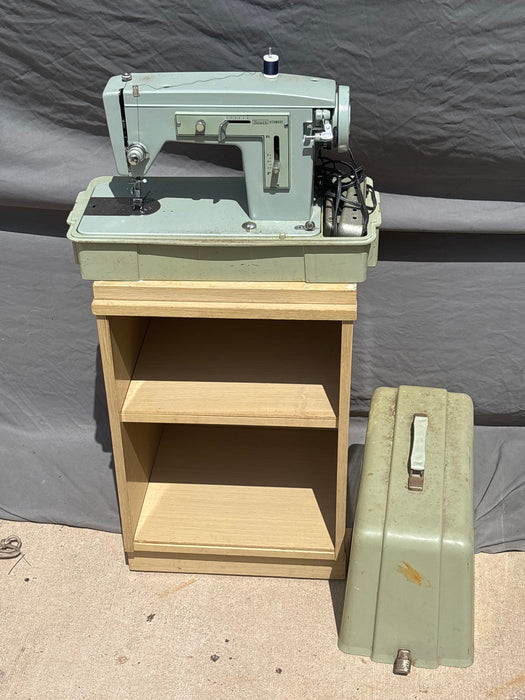 GREEN SEWING MACHINE