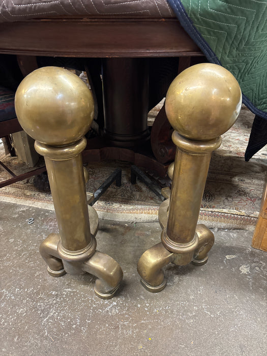 PAIR OF CANNONBALL ANDIRONS