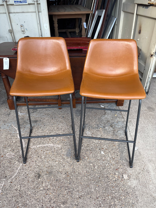 PAIR OF LEATHER BARSTOOLS