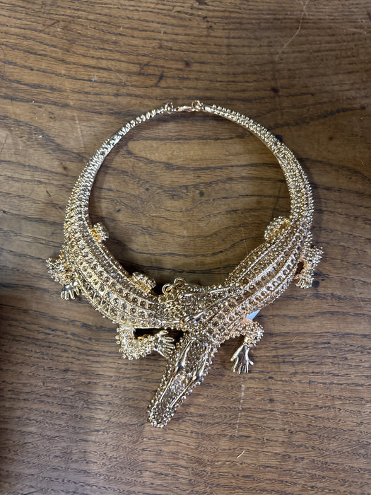 GOLD ALIGATOR NECKLACE