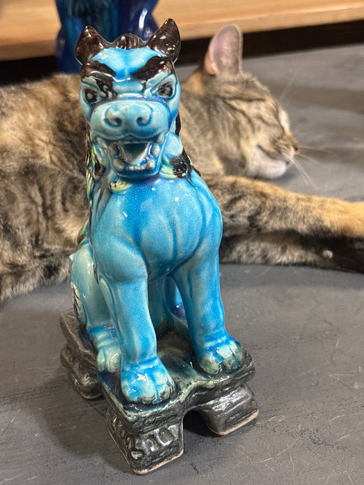 MEDIUM BLUE FOO DOG WITH OPEN MOUTH