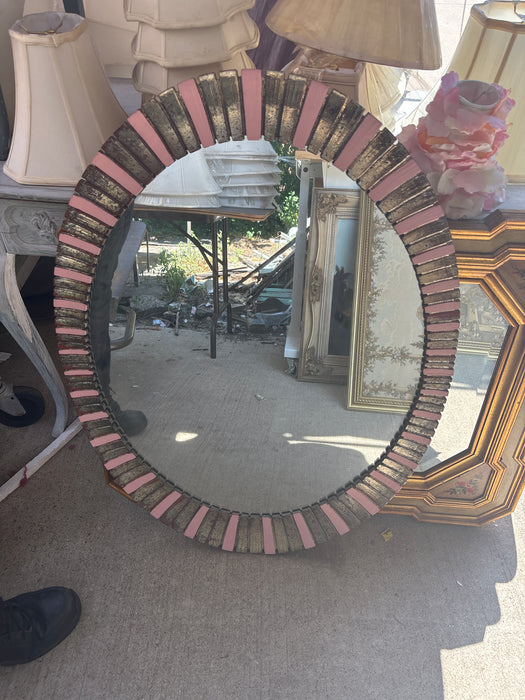 MEDIUM OVAL PINK AND SILVER FRAMED MIRROR