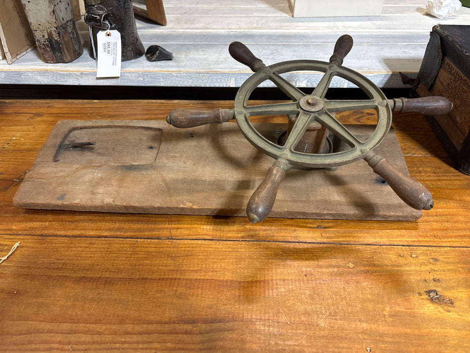 BOAT STEERING WHEEL ON BOARD