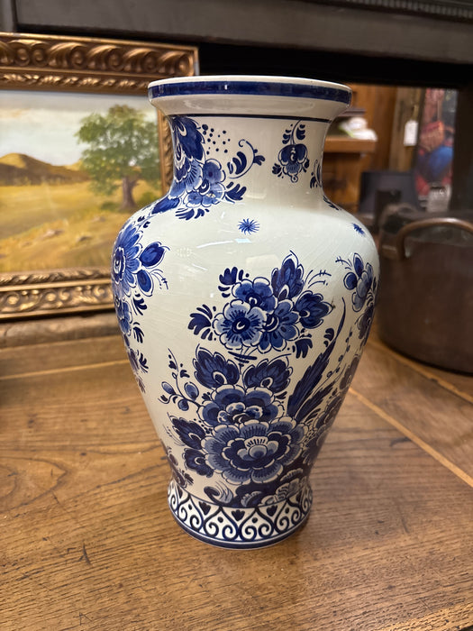 HAND PAINTED BLUE DELFT URN SHAPED VASE