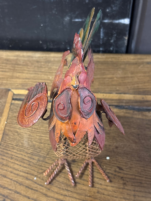 SMALL METAL ROOSTER