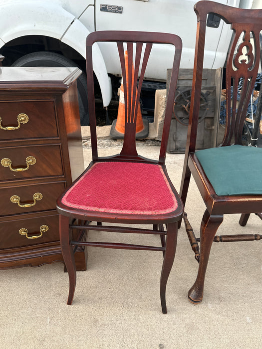 SMALL MAHOGANY FAN BACK CHAIR