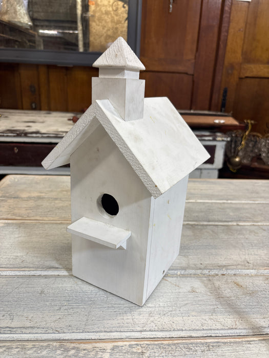WHITE PAINTED BIRD HOUSE