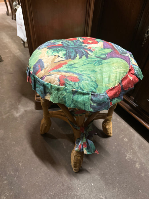 SMALL ROUND RATTAN STOOL