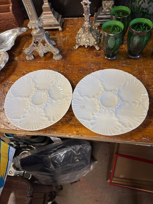 PAIR OF WHITE BAREAUTHER OYSTER PLATES