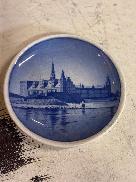 ROYAL COPENHAGEN KRONBORG PALACE BUTTER PAT