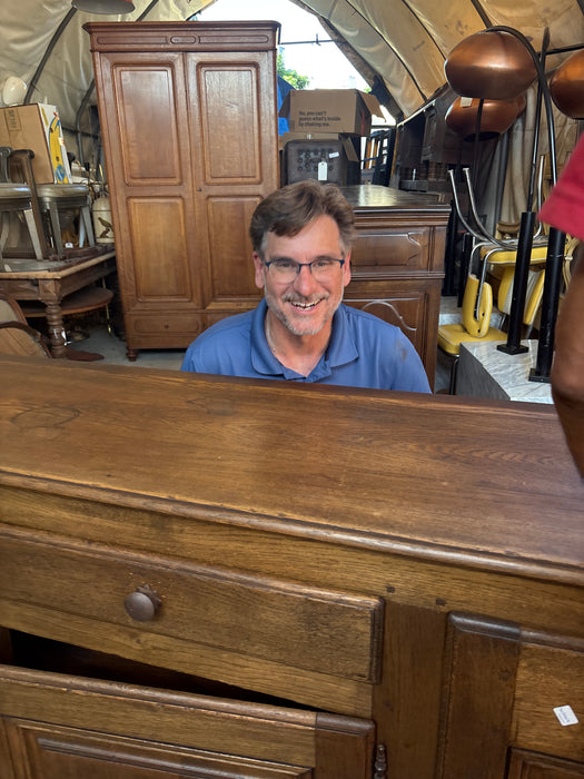 HEAVY OAK LOW SIDEBOARD WITH PLATE GROOVE