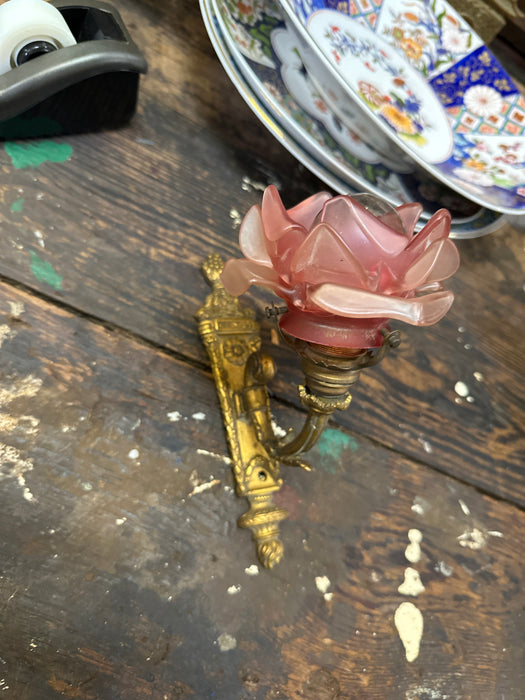 SINGLE BRASS WALL SCONCE WITH GLASS ROSE SHADE