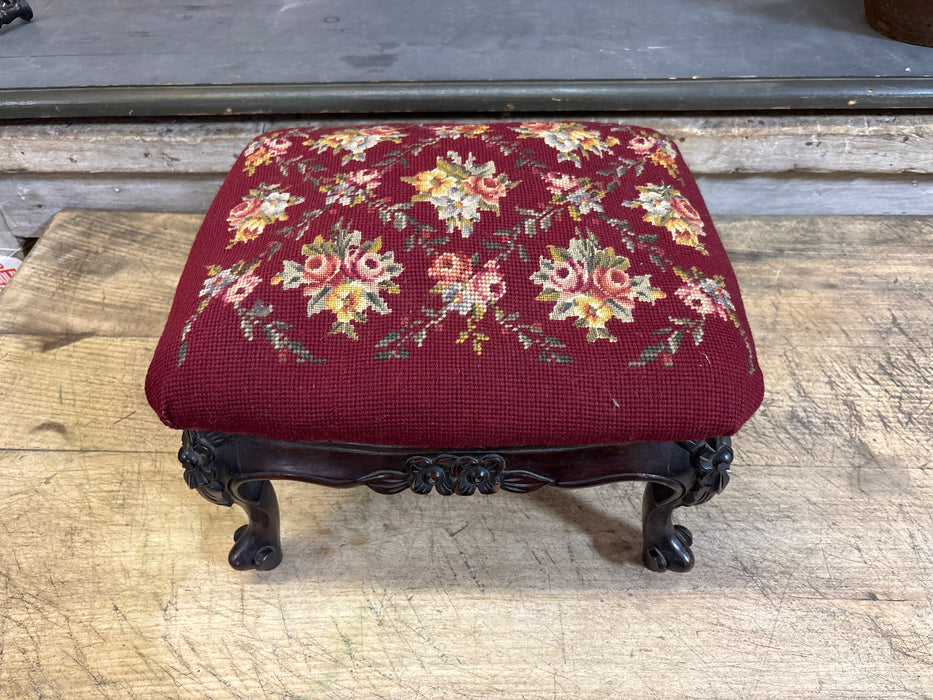 19TH CENTURY STOOL WITH NEEDLEPOINT
