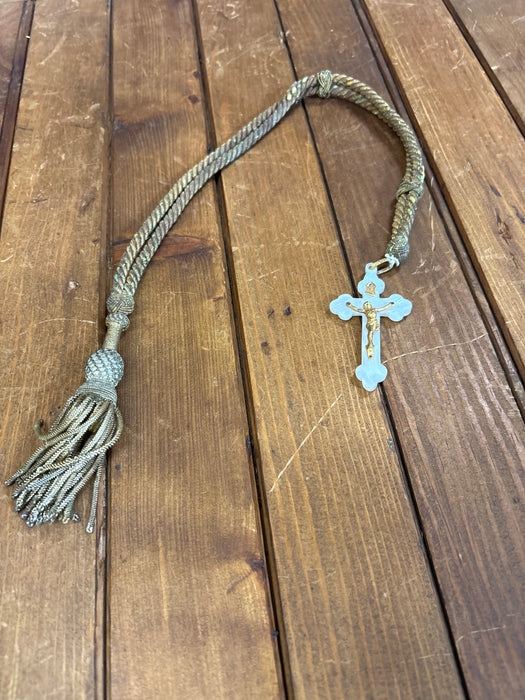 WHITE AND GOLD CRUCIFIX ON GOLD THREAD