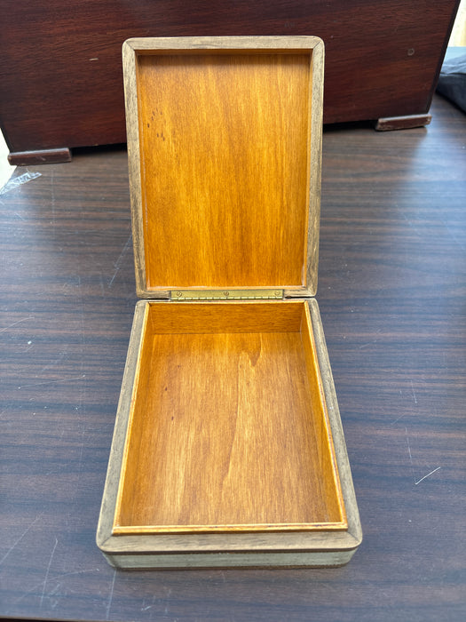 WOOD BOX WITH PORTAIT FROM FLORENCE