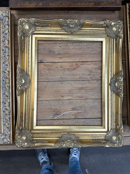 SMALL ORNATE GOLD FRAME