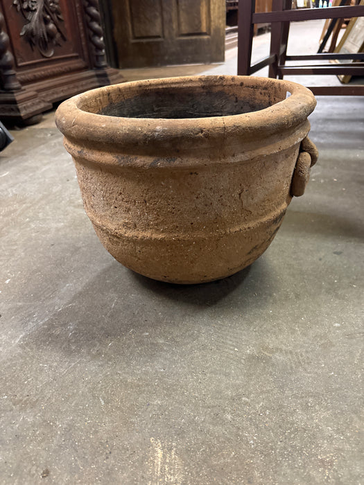 MEDIUM TERRACOTTA PLANTER WITH HANDLE