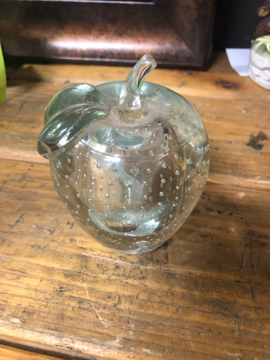 GLASS APPLE PAPER WEIGHT