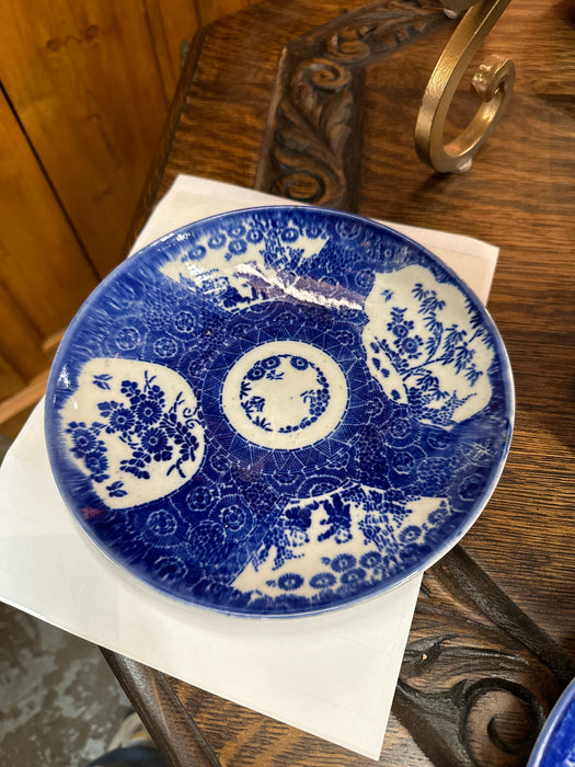 BLUE AND WHITE IMARI 9" PLATE