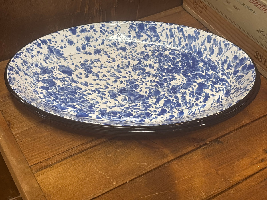 SET OF 4 MEDIUM BLUE AND WHITE SPLATTER WARE RED CO. PLATTERS