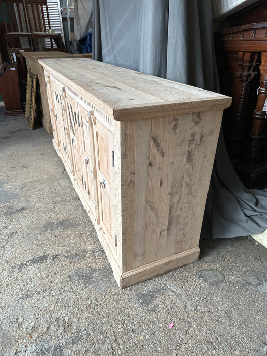 RAW ALDER SIDEBOARD WITH LATTICE