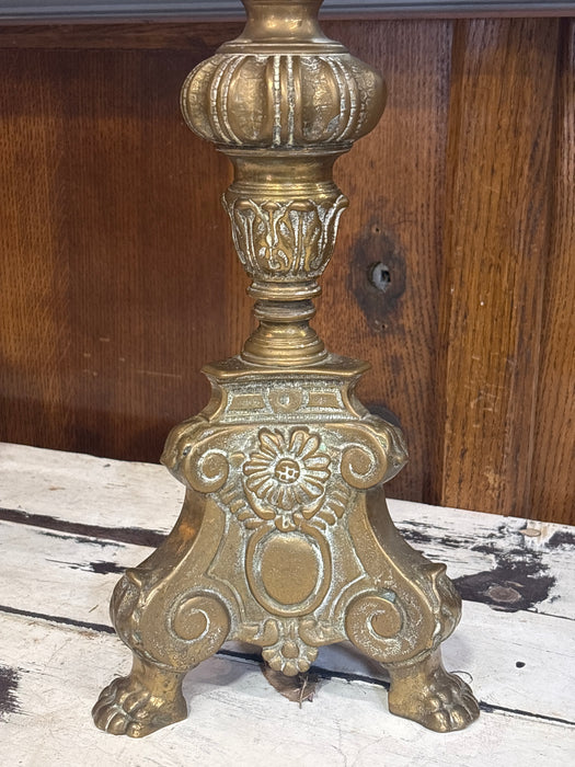 TALL BRASS PRICKET WITH FLOWER