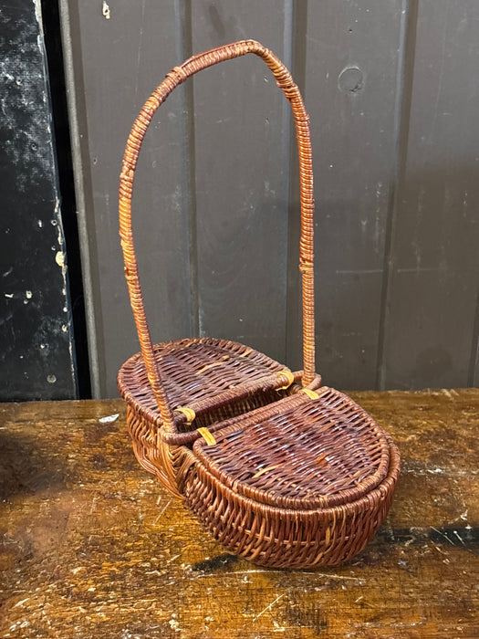 SMALL BROWN KIDNEY BASKET