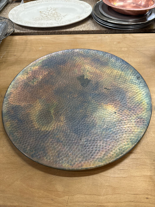 COPPER FIRE BURNT HAMMERED ROUND DECORATIVE PLATE