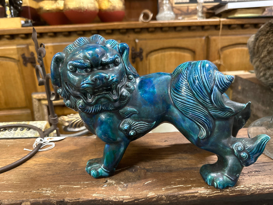 BLUE CERAMIC STANDING LION/FOO DOG