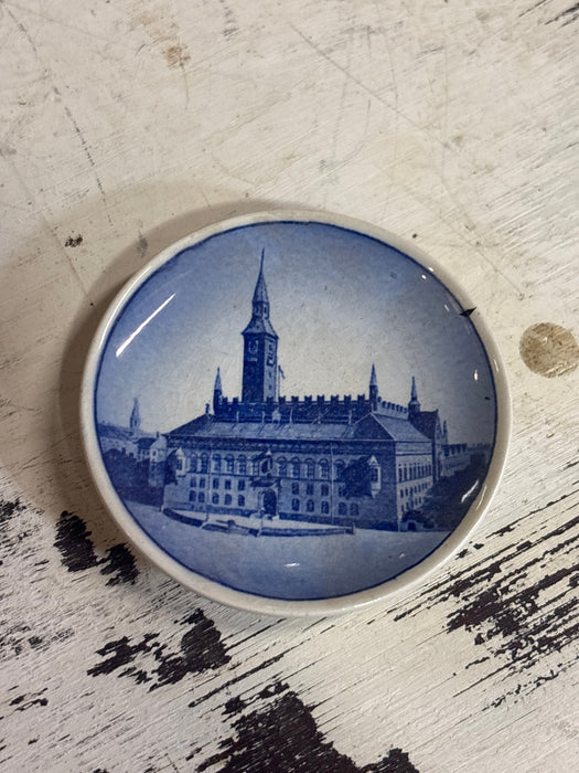 ROYAL COPENHAGEN TOWN HALL BUTTER PAT