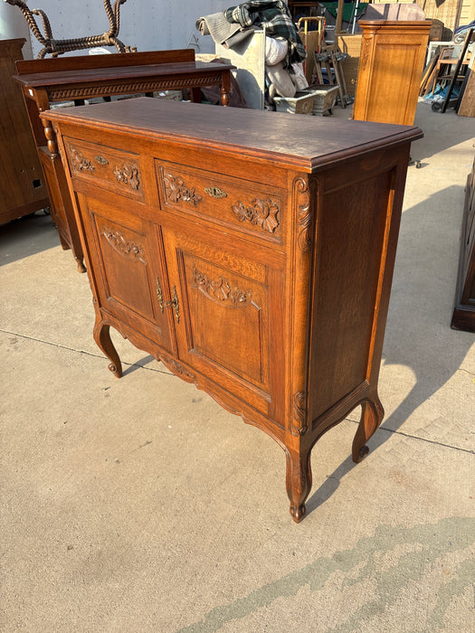 SMALL SHALLOW OAK COUNTRY FRENCH SERVER WITH 2 DRAWERS AND DOORS