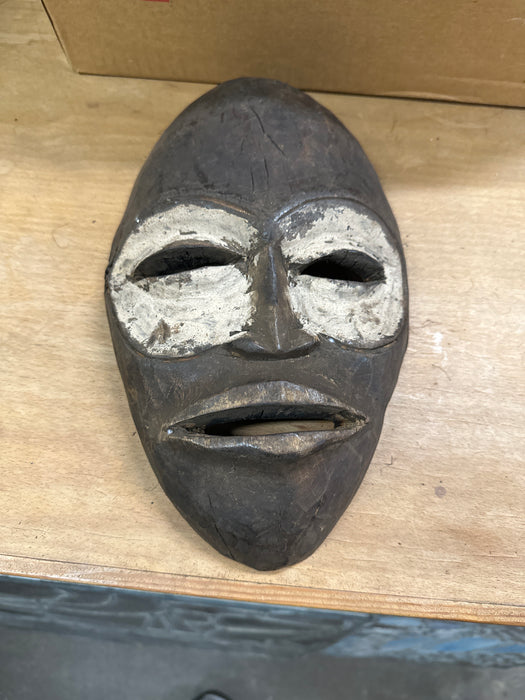 MEDIUM AFRICAN MASK