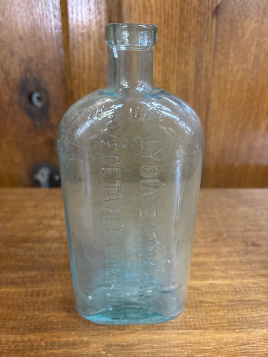 GREEN VINTAGE BOTTLE LYDIA PINKHAMS VEGETABLE COMPOUND