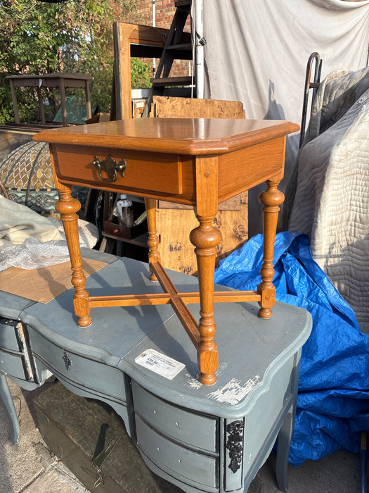 SMALL PEGGED OAK WILLIAM AND MARY STAND WITH DRAWER