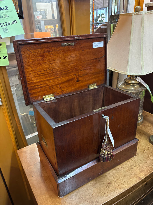 SMALL 19TH CENTURY MAHOGANY COFFER WITH BRASS HANDLES