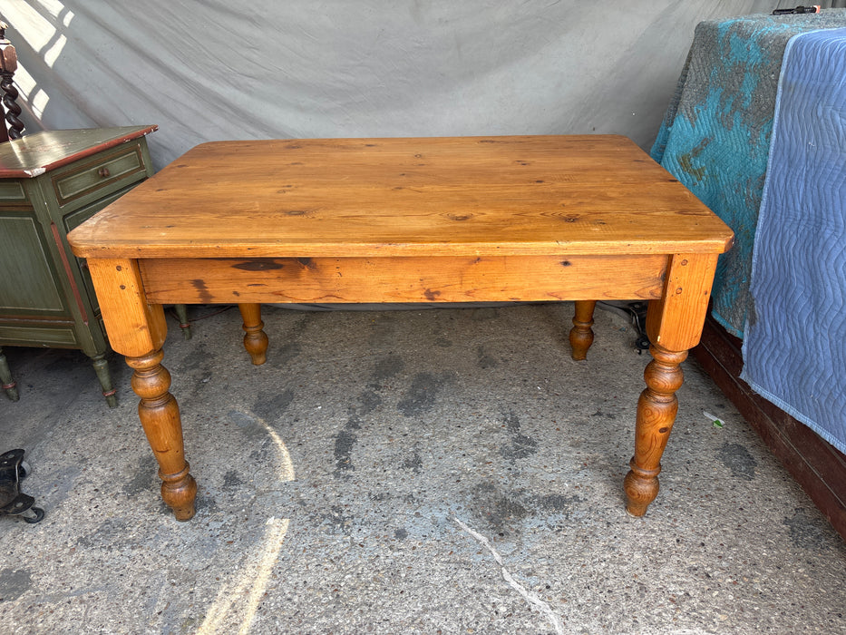 PINE PEGGED TURNED LEG TABLE ENGLISH KITCHEN TABLE WITH DRAWER