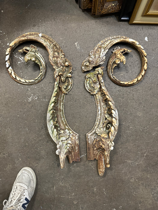 PAIR OF CAST IRON LEAFY SCROLLS