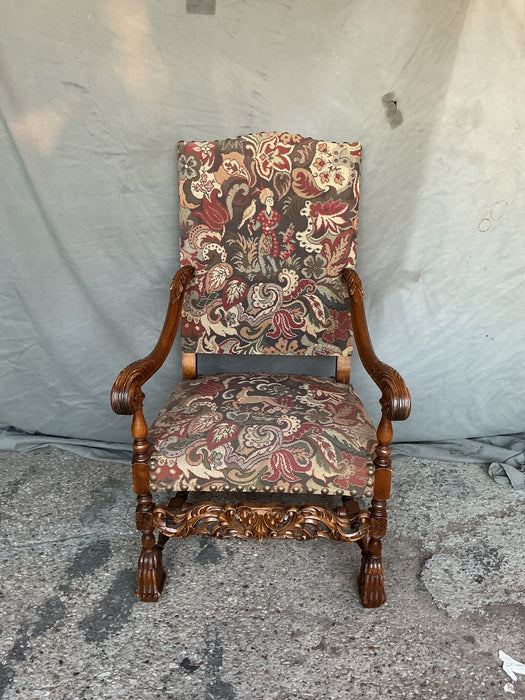 RED AND GREEN UPHOLSTERED FLEMISH PAW FEET THRONE CHAIR