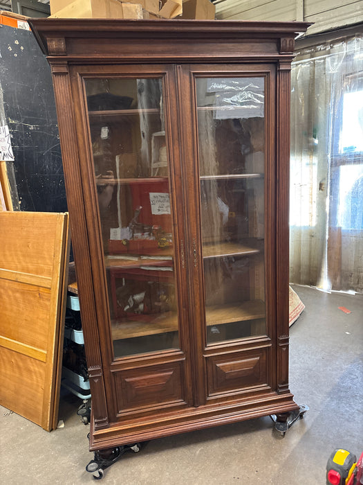 HENRI II WAVY GLASS WALNUT BOOKCASE
