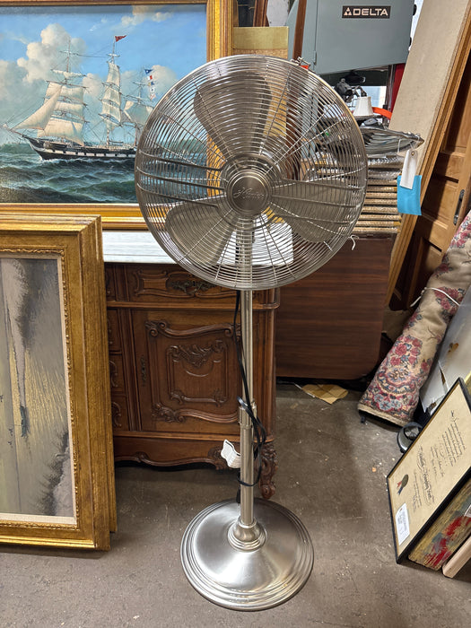 TALL CHROME PLATED HUNTER FLOOR FAN