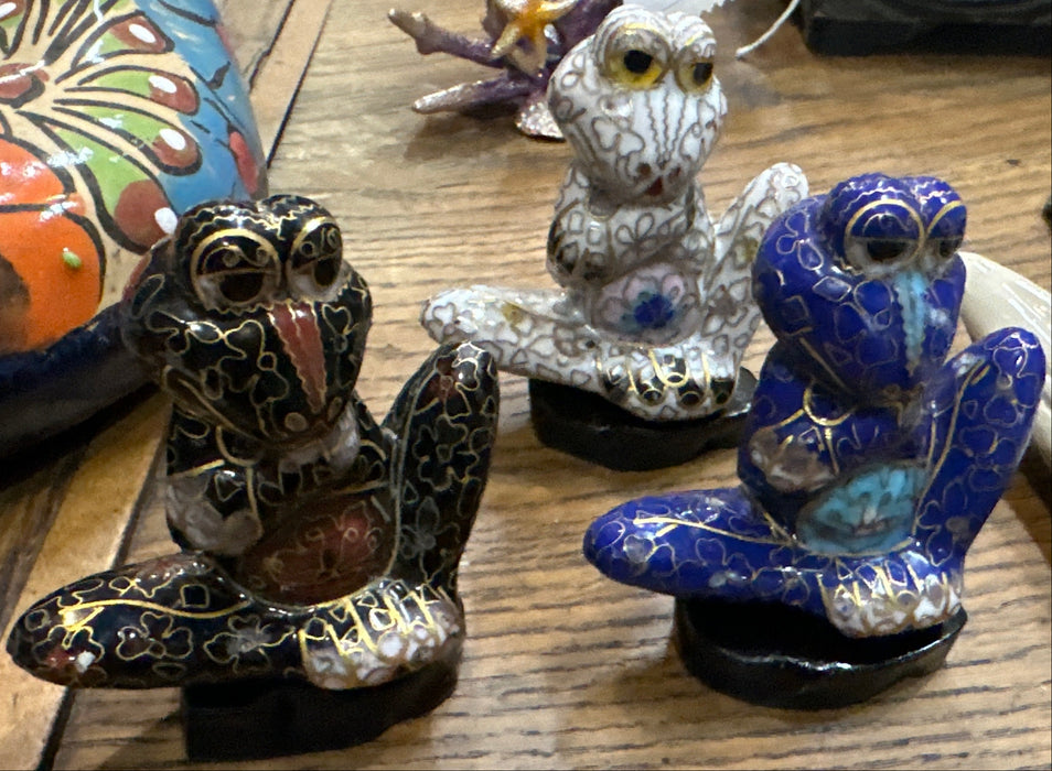 SET OF 3 CLOISSONE FROGS