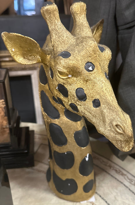 ITALIAN GIRAFFE BUST