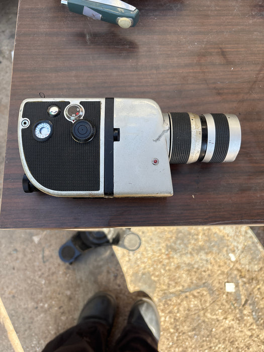 VINTAGE PENN CREST MOVIE CAMERA