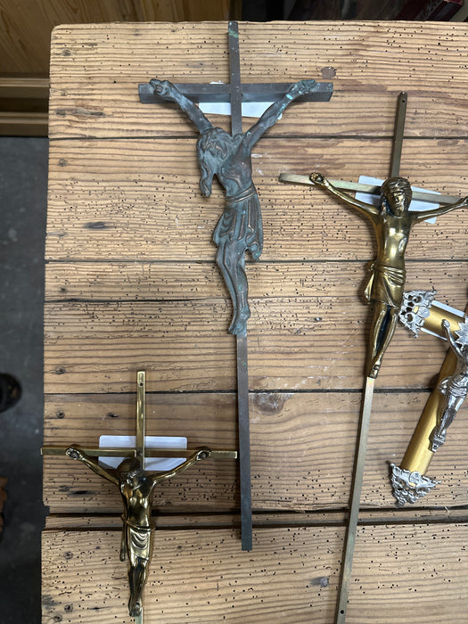 MEDIUM BRASS CRUCIFIX WITH PATINA