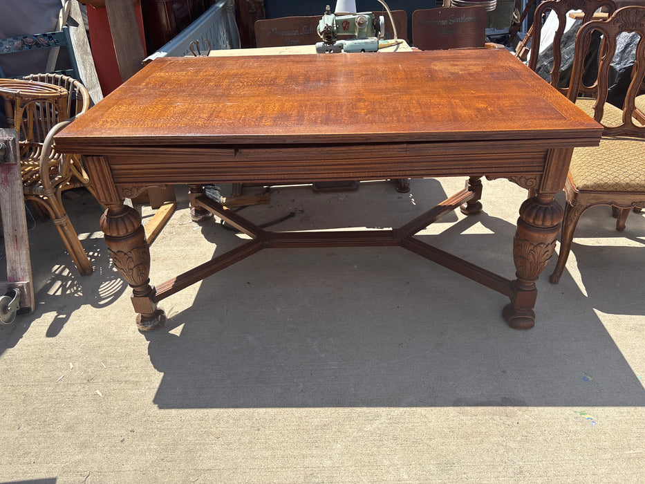 OAK TUDOR DRAWLEAF TABLE WITH MELON BULB LEG
